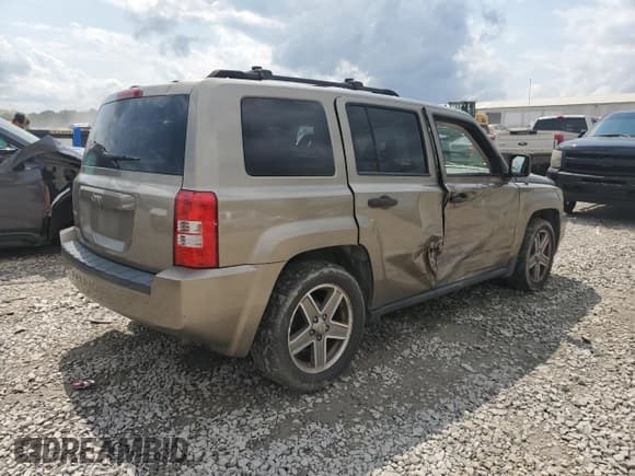 ✅ 2007 Jeep Patriot Sport • VIN: 1J8FF28W07D297912 • Lot: 57045335. Listed on Copart with 286,621 mi. Free auction sales archive from the USA and detailed vehicle history report at DreamBid. Image 3.
