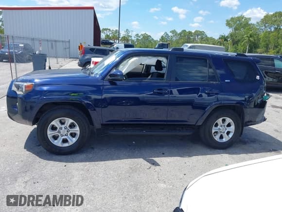✅ 2021 Toyota 4Runner SR5 • VIN: JTEEU5JR7M5238629 • Lot: 41890111. Wystawiony na IAAI z przebiegiem 96 087 mil. Bezpłatny archiwum sprzedaży aukcyjnych z USA i szczegółowy raport historii pojazdu na DreamBid. Zdjęcie 15.
