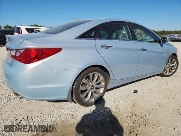 ✅ 2013 Hyundai Sonata SE • VIN: 5NPEC4AC2DH809862 • Lot: 87446355. Listed on Copart with 104,027 mi. Free auction sales archive from the USA and detailed vehicle history report at DreamBid. Image 3.