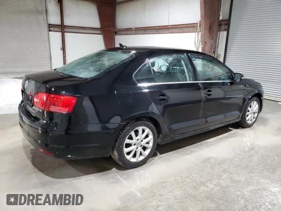 ✅ 2013 Volkswagen Jetta SE • VIN: 3VWDP7AJ5DM249908 • Lot: 53951765. Wystawiony na Copart z przebiegiem 240 040 mil. Bezpłatny archiwum sprzedaży aukcyjnych z USA i szczegółowy raport historii pojazdu na DreamBid. Zdjęcie 3.