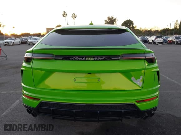 ✅ 2019 Lamborghini Urus • VIN: ZPBUA1ZL2KLA04966 • Lot: 43911141. Listed on IAAI with 26,775 mi. Free auction sales archive from the USA and detailed vehicle history report at DreamBid. Image 16.