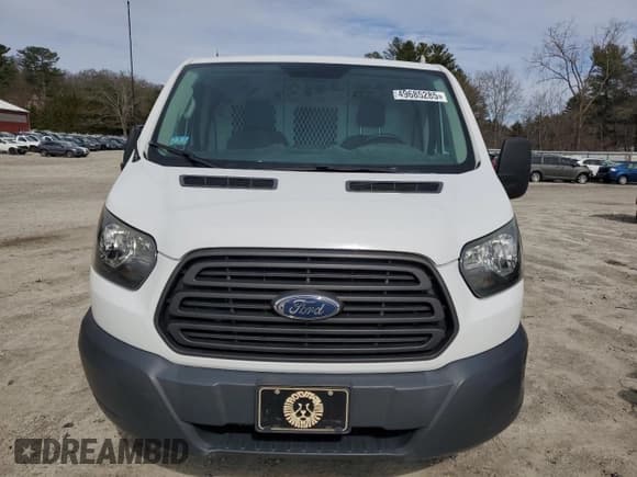 ✅ 2015 Ford Transit Cargo • VIN: 1FTYE1YM3FKA66668 • Lot: 49685285. Wystawiony na Copart z przebiegiem 116 586 mil. Bezpłatny archiwum sprzedaży aukcyjnych z USA i szczegółowy raport historii pojazdu na DreamBid. Zdjęcie 5.