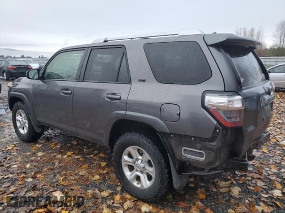 ✅ 2015 Toyota 4Runner SR5 Premium • VIN: JTEZU5JR4F5097961 • Lot: 92736135. Listed on Copart with 88,603 mi. Free auction sales archive from the USA and detailed vehicle history report at DreamBid. Image 2.