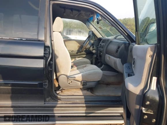 ✅ 2001 Mitsubishi Montero Sport XLS • VIN: JA4LS31H21P004535 • Lot: 42844549. Listed on IAAI with 288,105 mi. Free auction sales archive from the USA and detailed vehicle history report at DreamBid. Image 5.