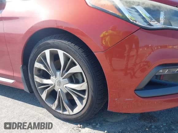 ✅ 2015 Hyundai Sonata Limited • VIN: 5NPE34AB4FH179725 • Лот: 42729780. Опубликован ранее на IAAI с пробегом 119 539 миль. Бесплатный доступ к архиву аукционных продаж из США и подробный отчёт об истории автомобиля на DreamBid. Изображение 17.