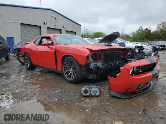 ✅ 2015 Dodge Challenger SRT 392 • VIN: 2C3CDZDJ3FH820820 • Lot: 42527113. Wystawiony na Copart z przebiegiem 77 092 mil. Bezpłatny archiwum sprzedaży aukcyjnych z USA i szczegółowy raport historii pojazdu na DreamBid. Zdjęcie 4.