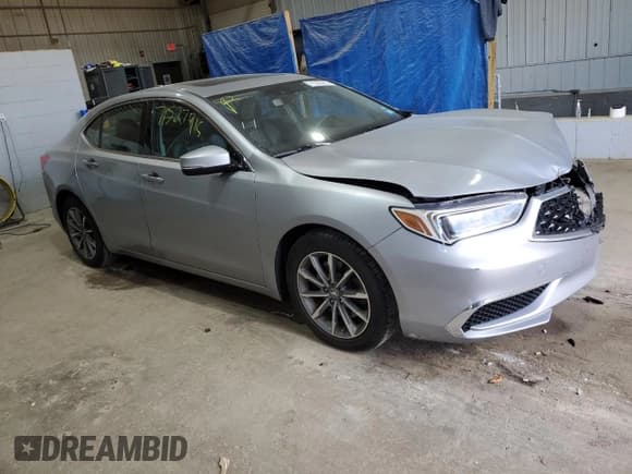✅ 2018 Acura TLX • VIN: 19UUB1F3XJA011586 • Lot: 71527415. Wystawiony na Copart z przebiegiem 135 719 mil. Bezpłatny archiwum sprzedaży aukcyjnych z USA i szczegółowy raport historii pojazdu na DreamBid. Zdjęcie 4.