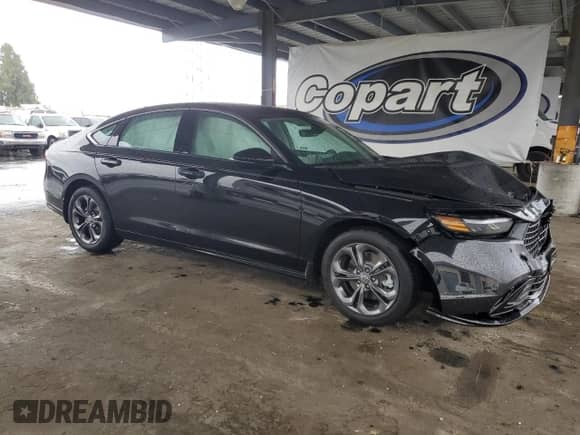 2025 Honda Accord EX-L с VIN 1HGCY2F66SA071683, выставлен на аукционе Copart как лот 82181215 с пробегом 2 910 миль миль и Списание • Salvage title. История ставок и продаж доступна на DreamBid. Изображение 4.