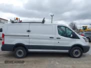 ✅ 2016 Ford Transit Cargo • VIN: 1FTYR1YM9GKB55554 • Lot: 41850417. Wystawiony na IAAI z przebiegiem 69 562 mil. Bezpłatny archiwum sprzedaży aukcyjnych z USA i szczegółowy raport historii pojazdu na DreamBid. Zdjęcie 13.