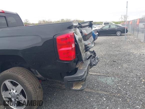 ✅ 2016 Chevrolet Silverado 2500HD LTZ • VIN: 1GC1KWE82GF276364 • Lot: 42084848. Listed on IAAI with 138,502 mi. Free auction sales archive from the USA and detailed vehicle history report at DreamBid. Image 6.