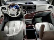 ✅ 2014 Toyota Sienna XLE • VIN: 5TDYK3DC2ES471560 • Lot: 93235465. Listed on Copart with 164,518 mi. Free auction sales archive from the USA and detailed vehicle history report at DreamBid. Image 8.