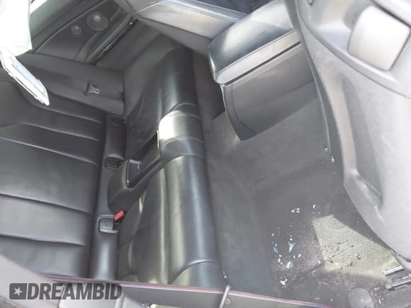 ✅ 2015 BMW M4 • VIN: WBS3R9C57FK330156 • Lot: 42171743. Listed on IAAI with 81,310 mi. Free auction sales archive from the USA and detailed vehicle history report at DreamBid. Image 8.