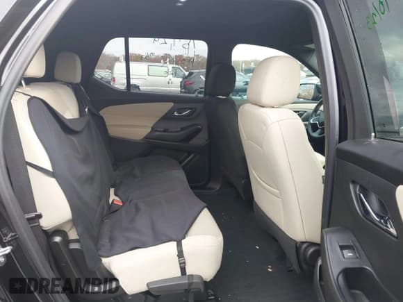 ✅ 2022 Chevrolet Traverse LS • VIN: 1GNERFKW5NJ116903 • Lot: 43636692. Listed on IAAI with 58,451 mi. Free auction sales archive from the USA and detailed vehicle history report at DreamBid. Image 8.