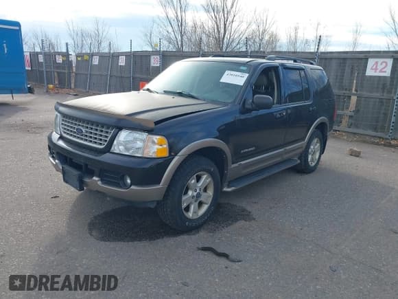 ✅ 2004 Ford Explorer Eddie Bauer • VIN: 1FMZU74WX4UB97384 • Lot: 43810540. Listed on IAAI with 298,521 mi. Free auction sales archive from the USA and detailed vehicle history report at DreamBid. Image 2.