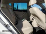 ✅ 2011 Volkswagen Tiguan S • VIN: WVGAV7AX6BW522198 • Лот: 82470395. Опубликован ранее на Copart с пробегом 183 445 миль. Бесплатный доступ к архиву аукционных продаж из США и подробный отчёт об истории автомобиля на DreamBid. Изображение 11.