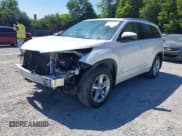 ✅ 2015 Toyota Highlander Limited • VIN: 5TDDKRFH8FS120969 • Lot: 43013279. Wystawiony na IAAI z przebiegiem 43 968 mil. Bezpłatny archiwum sprzedaży aukcyjnych z USA i szczegółowy raport historii pojazdu na DreamBid. Zdjęcie 2.