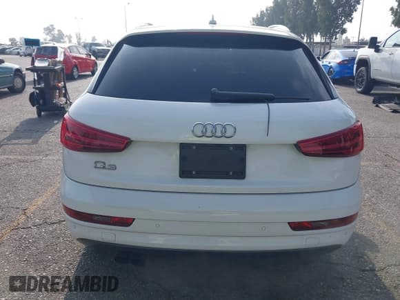 ✅ 2018 Audi Q3 Premium • VIN: WA1BCCFS8JR024449 • Lot: 42594435. Listed on IAAI with 83,729 mi. Free auction sales archive from the USA and detailed vehicle history report at DreamBid. Image 16.