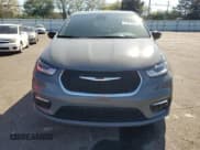 ✅ 2025 Chrysler Pacifica Hybrid Select • VIN: 2C4RC1S73SR550154 • Lot: 81977405. Listed on Copart with 5,001 mi. Free auction sales archive from the USA and detailed vehicle history report at DreamBid. Image 5.