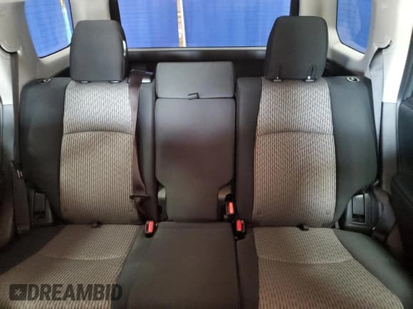 ✅ 2024 Toyota 4Runner SR5 • VIN: JTEMU5JR3R6239600 • Lot: 61255535. Wystawiony na Copart z przebiegiem 23 888 mil. Bezpłatny archiwum sprzedaży aukcyjnych z USA i szczegółowy raport historii pojazdu na DreamBid. Zdjęcie 10.