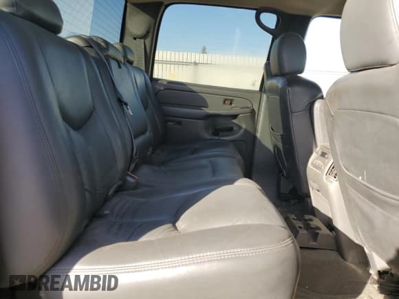 ✅ 2006 Chevrolet Silverado 1500 LT1 • VIN: 2GCEC13T761219091 • Лот: 77669054. Опубликован ранее на Copart с пробегом 298 992 миль. Бесплатный доступ к архиву аукционных продаж из США и подробный отчёт об истории автомобиля на DreamBid. Изображение 10.