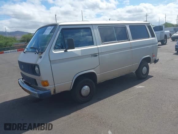 ✅ 1985 Volkswagen Vanagon • VIN: WV2YB0259FH086734 • Лот: 42517496. Опубликован ранее на IAAI с пробегом 101 766 миль. Бесплатный доступ к архиву аукционных продаж из США и подробный отчёт об истории автомобиля на DreamBid. Изображение 2.