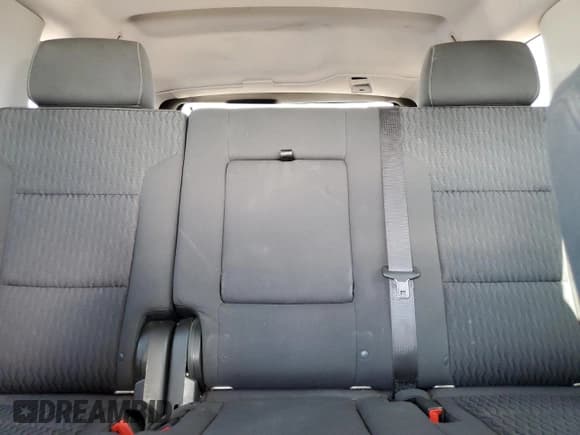 ✅ 2019 Chevrolet Tahoe LS • VIN: 1GNSCAKC8KR398173 • Lot: 64331585. Wystawiony na Copart z przebiegiem 52 519 mil. Bezpłatny archiwum sprzedaży aukcyjnych z USA i szczegółowy raport historii pojazdu na DreamBid. Zdjęcie 10.