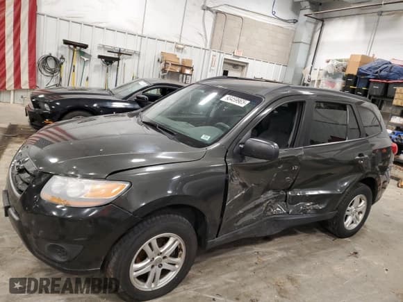 ✅ 2010 Hyundai Santa Fe GLS • VIN: 5NMSG3ABXAH347486 • Лот: 93459965. Опубликован ранее на Copart с пробегом 207 126 миль. Бесплатный доступ к архиву аукционных продаж из США и подробный отчёт об истории автомобиля на DreamBid. Изображение 1.