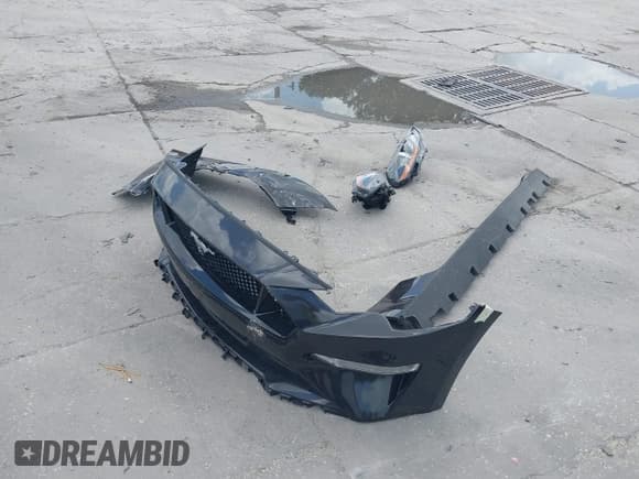 ✅ 2022 Ford Mustang GT • VIN: 1FA6P8CF9N5118407 • Lot: 42391902. Listed on IAAI with 25,355 mi. Free auction sales archive from the USA and detailed vehicle history report at DreamBid. Image 12.