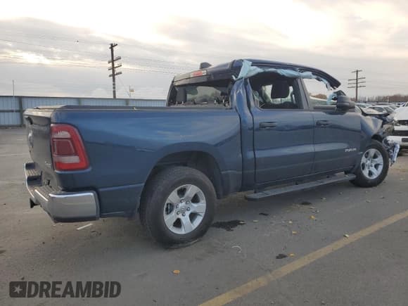 ✅ 2023 Ram 1500 Big Horn • VIN: 1C6SRFFT4PN655611 • Lot: 93857515. Wystawiony na Copart z przebiegiem 17 357 mil. Bezpłatny archiwum sprzedaży aukcyjnych z USA i szczegółowy raport historii pojazdu na DreamBid. Zdjęcie 3.