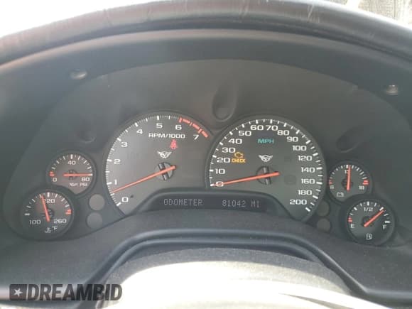 ✅ 2001 Chevrolet Corvette • VIN: 1G1YY22G615109528 • Lot: 82129355. Wystawiony na Copart z przebiegiem 81 042 mil. Bezpłatny archiwum sprzedaży aukcyjnych z USA i szczegółowy raport historii pojazdu na DreamBid. Zdjęcie 9.