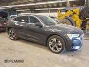✅ 2020 Audi e-tron Sportback Premium Plus • VIN: WA12ABGE1LB036124 • Лот: 49751064. Опубликован ранее на Copart с пробегом 46 880 миль. Бесплатный доступ к архиву аукционных продаж из США и подробный отчёт об истории автомобиля на DreamBid. Изображение 4.