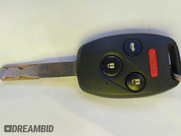 ✅ 2010 Honda Accord LX • VIN: 1HGCP2F31AA169902 • Lot: 43469990. Listed on IAAI with 127,447 mi. Free auction sales archive from the USA and detailed vehicle history report at DreamBid. Image 11.