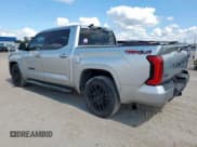 ✅ 2024 Toyota Tundra SR5 • VIN: 5TFLA5DB9RX183762 • Лот: 82275445. Опубликован ранее на Copart с пробегом 45 192 миль. Бесплатный доступ к архиву аукционных продаж из США и подробный отчёт об истории автомобиля на DreamBid. Изображение 2.