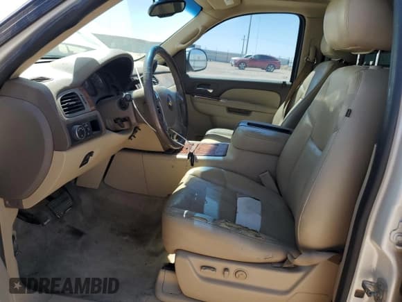 ✅ 2014 Chevrolet Tahoe LTZ • VIN: 1GNSCCE07ER112055 • Лот: 53975915. Опубликован ранее на Copart с пробегом 233 754 миль. Бесплатный доступ к архиву аукционных продаж из США и подробный отчёт об истории автомобиля на DreamBid. Изображение 7.