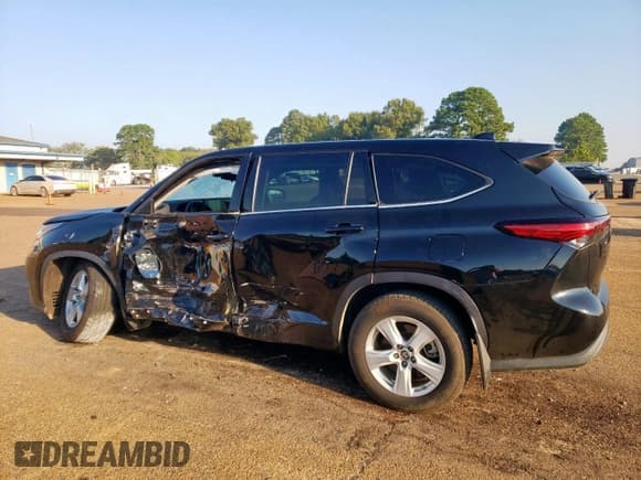 ✅ 2021 Toyota Highlander LE • VIN: 5TDZZRAH6MS530448 • Lot: 85530565. Listed on Copart with 52,779 mi. Free auction sales archive from the USA and detailed vehicle history report at DreamBid. Image 2.