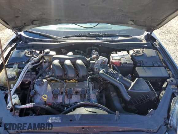 ✅ 2008 Ford Fusion SE • VIN: 3FAHP07158R247626 • Lot: 82021365. Wystawiony na Copart z przebiegiem 243 792 mil. Bezpłatny archiwum sprzedaży aukcyjnych z USA i szczegółowy raport historii pojazdu na DreamBid. Zdjęcie 11.