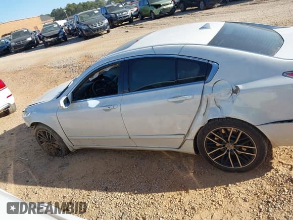 ✅ 2012 Acura TL Technology • VIN: 19UUA8F58CA039869 • Lot: 43488916. Listed on IAAI with 172,056 mi. Free auction sales archive from the USA and detailed vehicle history report at DreamBid. Image 13.