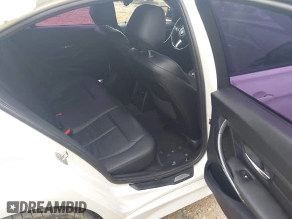 ✅ 2013 BMW 3 Series 335i • VIN: WBA3A9C52DF475994 • Lot: 42664333. Listed on IAAI with 63,864 mi. Free auction sales archive from the USA and detailed vehicle history report at DreamBid. Image 8.