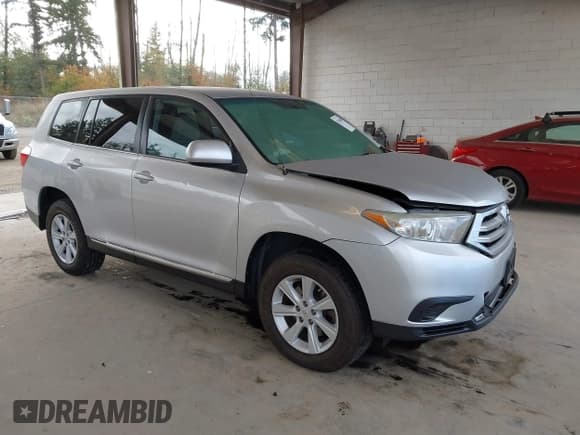 ✅ 2012 Toyota Highlander • VIN: 5TDBK3EH3CS138359 • Lot: 43316508. Listed on IAAI with 205,819 mi. Free auction sales archive from the USA and detailed vehicle history report at DreamBid. Image 1.