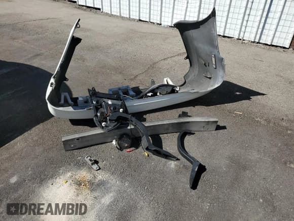 ✅ 2004 Lexus IS 300/350 • VIN: JTHBD192440085954 • Lot: 81564515. Wystawiony na Copart z przebiegiem 172 481 mil. Bezpłatny archiwum sprzedaży aukcyjnych z USA i szczegółowy raport historii pojazdu na DreamBid. Zdjęcie 12.