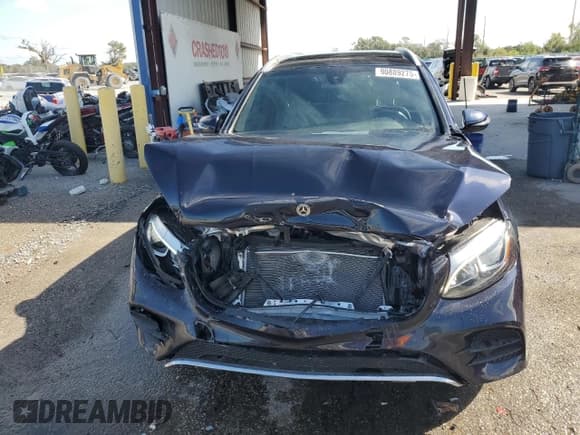 ✅ 2019 Mercedes-Benz GLC 300 • VIN: WDC0G4KB0KF596044 • Лот: 90809275. Опубликован ранее на Copart с пробегом 55 827 миль. Бесплатный доступ к архиву аукционных продаж из США и подробный отчёт об истории автомобиля на DreamBid. Изображение 5.