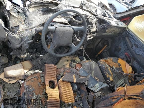 ✅ 1999 Chevrolet Silverado 1500 • VIN: 1GCEC14W5XZ177120 • Лот: 49986155. Опубликован ранее на Copart с пробегом Не указан. Бесплатный доступ к архиву аукционных продаж из США и подробный отчёт об истории автомобиля на DreamBid. Изображение 8.