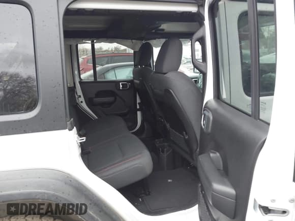 ✅ 2025 Jeep Wrangler Rubicon • VIN: 1C4PJXFN3SW526436 • Lot: 43869066. Listed on IAAI with 29,517 mi. Free auction sales archive from the USA and detailed vehicle history report at DreamBid. Image 8.
