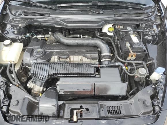 ✅ 2011 Volvo C70 • VIN: YV1672MC7BJ108631 • Лот: 76173754. Опубликован ранее на Copart с пробегом Не указан. Бесплатный доступ к архиву аукционных продаж из США и подробный отчёт об истории автомобиля на DreamBid. Изображение 11.