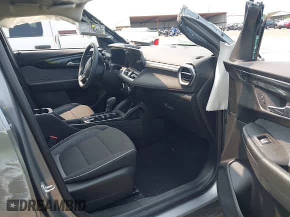 2024 Chevrolet TrailBlazer LT с VIN KL79MPS20RB086704, выставлен на аукционе IAAI как лот 42392792 с пробегом 41 537 миль миль и . История ставок и продаж доступна на DreamBid. Изображение 5.