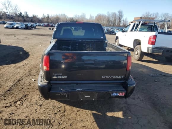 ✅ 2003 Chevrolet S-10 LS • VIN: 1GCDT19X538198174 • Лот: 50828895. Опубликован ранее на Copart с пробегом 212 694 миль. Бесплатный доступ к архиву аукционных продаж из США и подробный отчёт об истории автомобиля на DreamBid. Изображение 6.