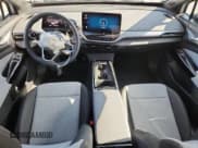 ✅ 2024 Volkswagen ID.4 Standard • VIN: 1V2BMPE80RC005150 • Lot: 64292145. Wystawiony na Copart z przebiegiem Nie podano. Bezpłatny archiwum sprzedaży aukcyjnych z USA i szczegółowy raport historii pojazdu na DreamBid. Zdjęcie 8.