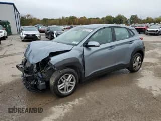 ✅ 2018 Hyundai Kona SE • VIN: KM8K1CAA1JU179895 • Лот: 85521215. Опубликован ранее на Copart с пробегом 45 351 миль. Бесплатный доступ к архиву аукционных продаж из США и подробный отчёт об истории автомобиля на DreamBid. Изображение 1.