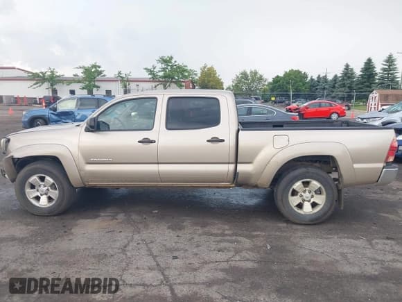 ✅ 2008 Toyota Tacoma • VIN: 5TEMU52N48Z472256 • Lot: 42601232. Wystawiony na IAAI z przebiegiem 304 330 mil. Bezpłatny archiwum sprzedaży aukcyjnych z USA i szczegółowy raport historii pojazdu na DreamBid. Zdjęcie 14.