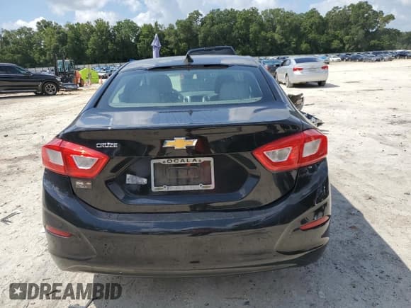 ✅ 2017 Chevrolet Cruze LS • VIN: 1G1BC5SM2H7109343 • Lot: 59654863. Listed on Copart with 97,882 mi. Free auction sales archive from the USA and detailed vehicle history report at DreamBid. Image 6.